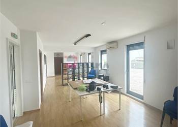 UFFICIO MQ. 130 CA. OTTIME CONDIZIONI